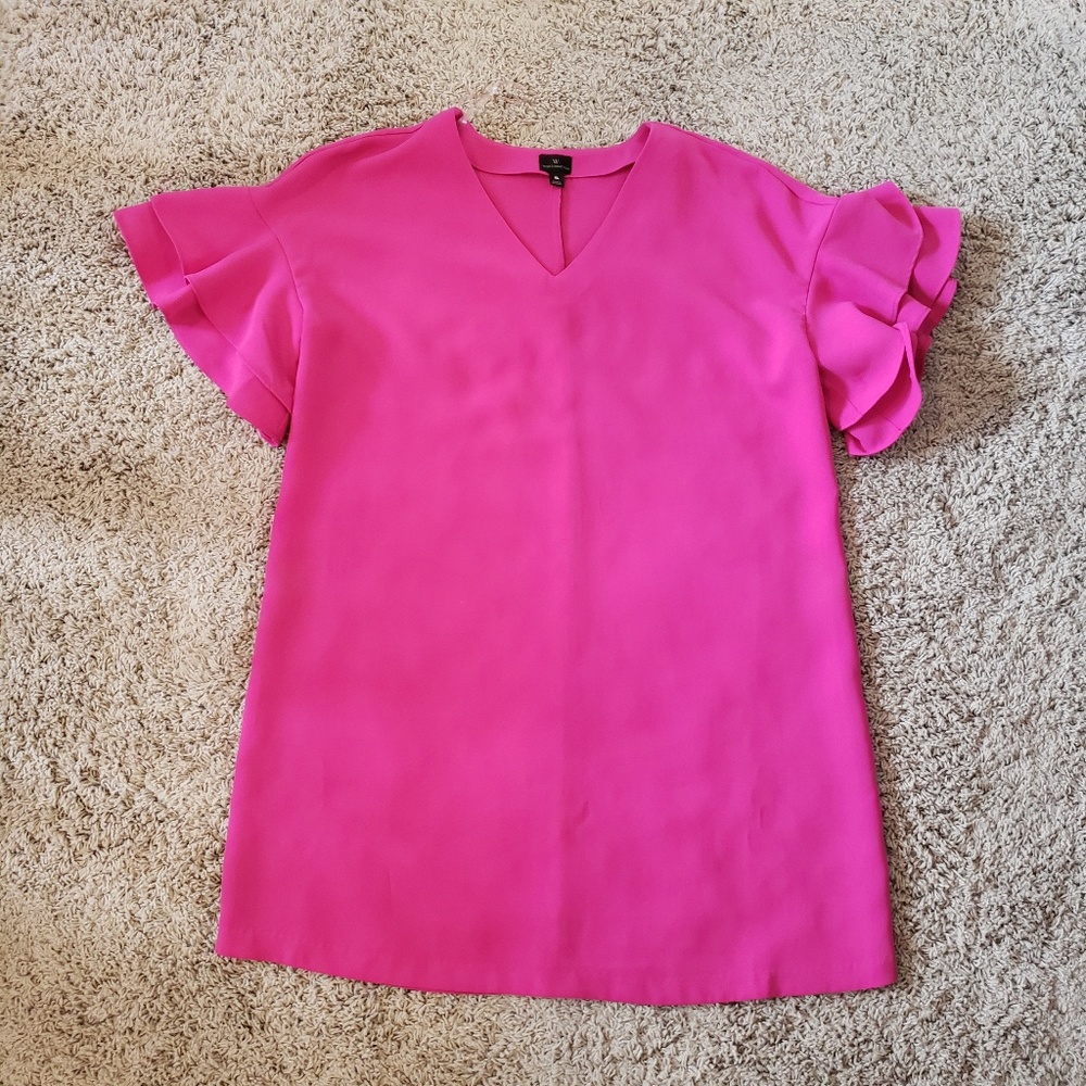 Flutter sleeved dress